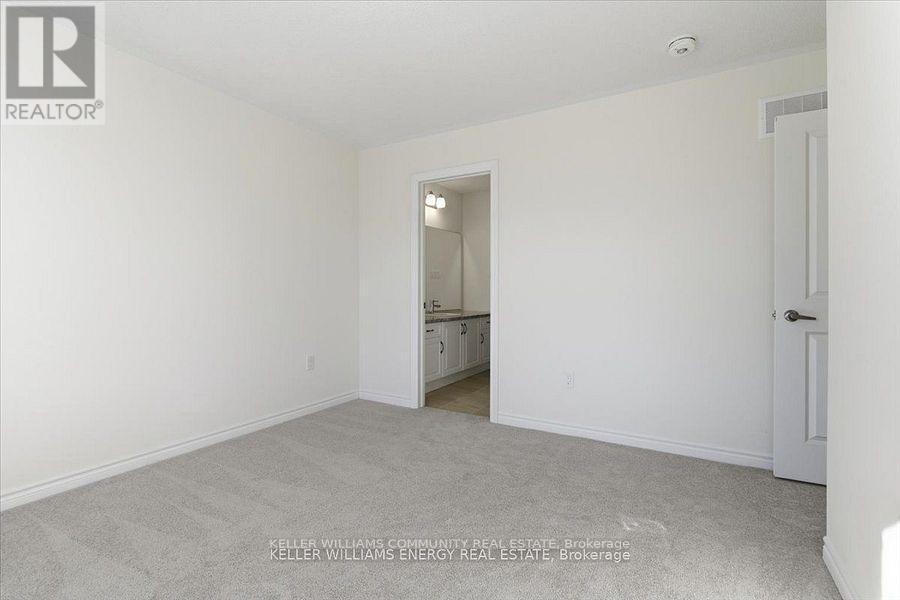 48 Golden Meadows Drive, Otonabee-South Monaghan, Ontario K9J 0K8 - Photo 36 - X12539066