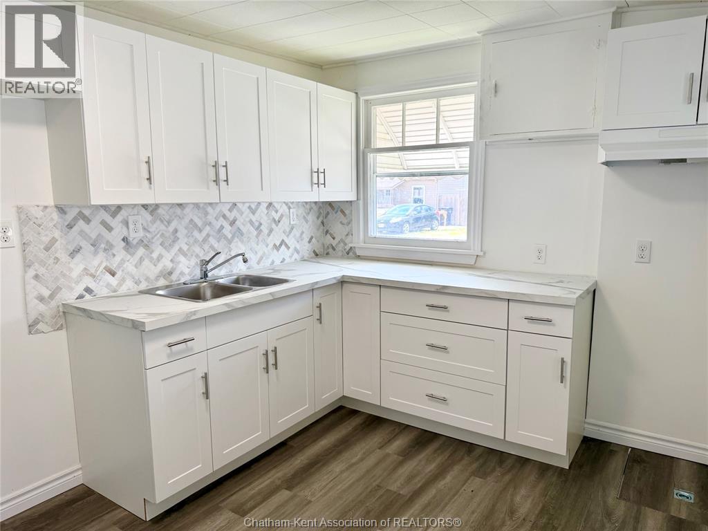 20 Mcnaughton Avenue, Wallaceburg, Ontario N8A 1R8 - Photo 14 - 25028692