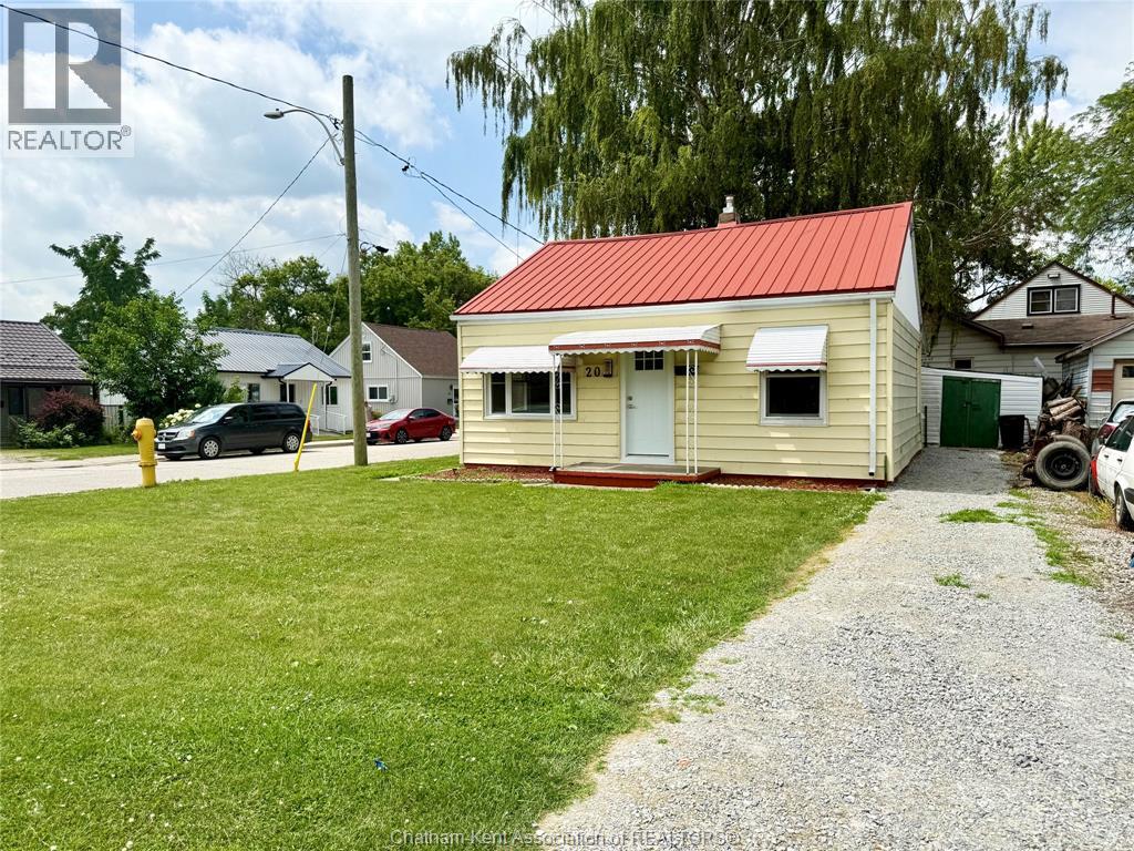 20 Mcnaughton Avenue, Wallaceburg, Ontario N8A 1R8 - Photo 2 - 25028692