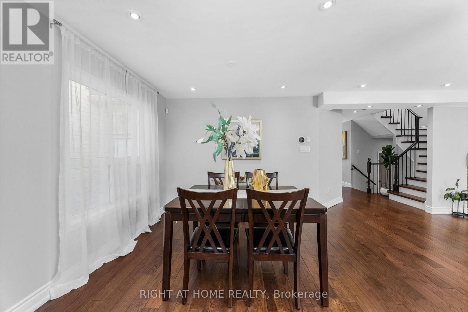 7229 Pallett Court, Mississauga, Ontario  L5N 8E5 - Photo 11 - W12538840