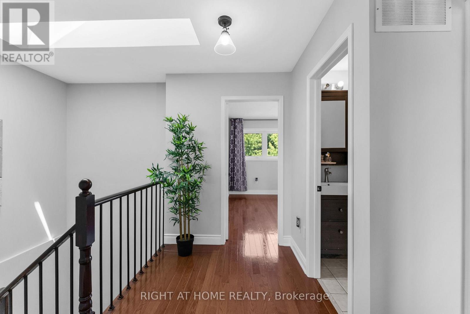 7229 Pallett Court, Mississauga, Ontario  L5N 8E5 - Photo 17 - W12538840