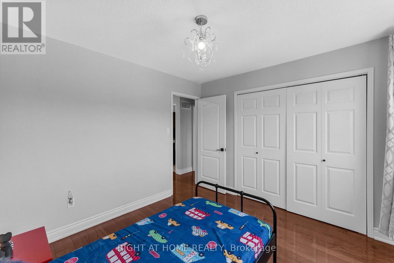 7229 Pallett Court, Mississauga, Ontario  L5N 8E5 - Photo 23 - W12538840