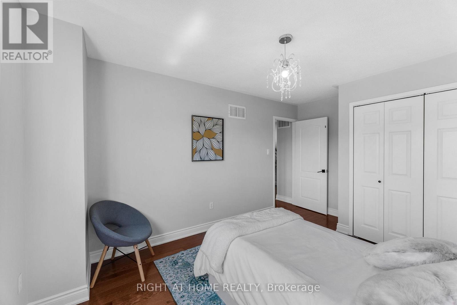 7229 Pallett Court, Mississauga, Ontario  L5N 8E5 - Photo 25 - W12538840