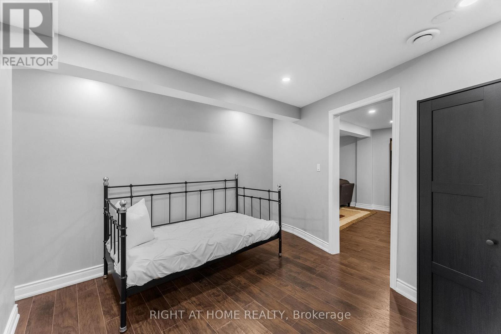 7229 Pallett Court, Mississauga, Ontario  L5N 8E5 - Photo 32 - W12538840