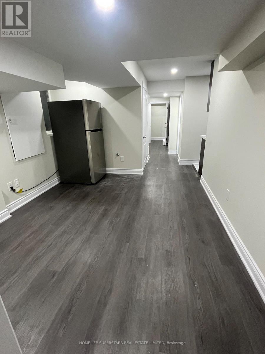 78 Circus Crescent, Brampton, Ontario  L7A 5E1 - Photo 3 - W12538848