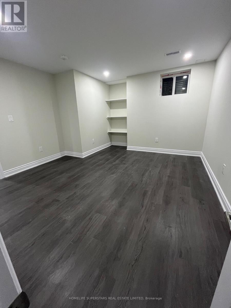 78 Circus Crescent, Brampton, Ontario  L7A 5E1 - Photo 9 - W12538848