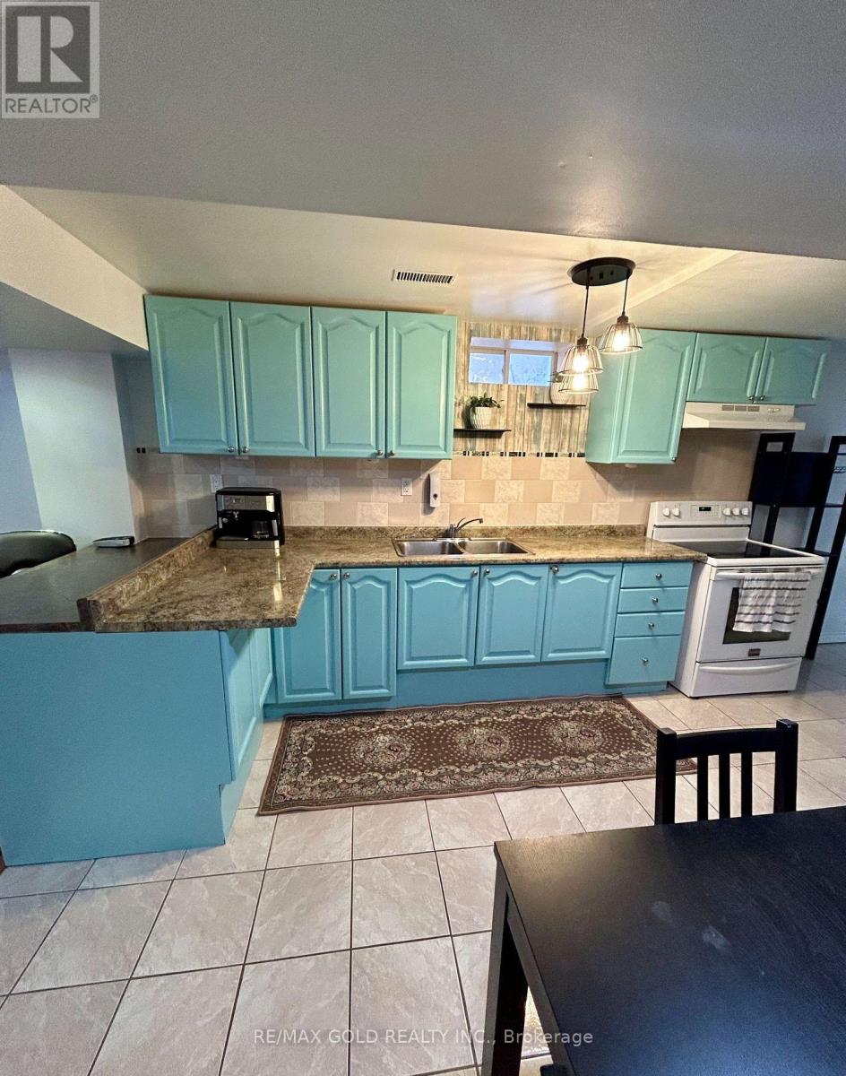 5 Farthingale Crescent, Brampton, Ontario  L7A 1R3 - Photo 35 - W12538858