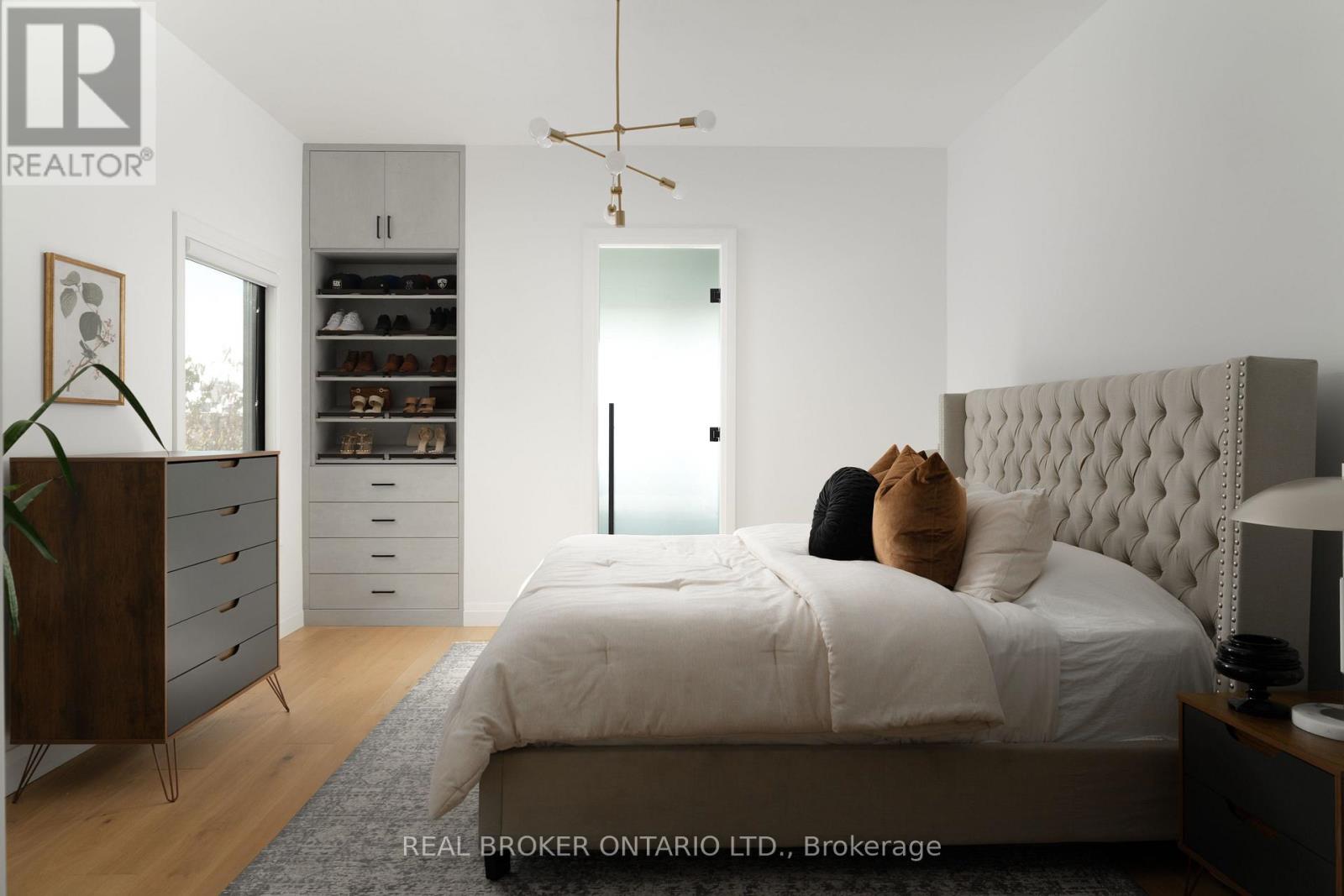 104 Greenlaw Avenue, Toronto, Ontario  M6H 3V5 - Photo 14 - W12538862