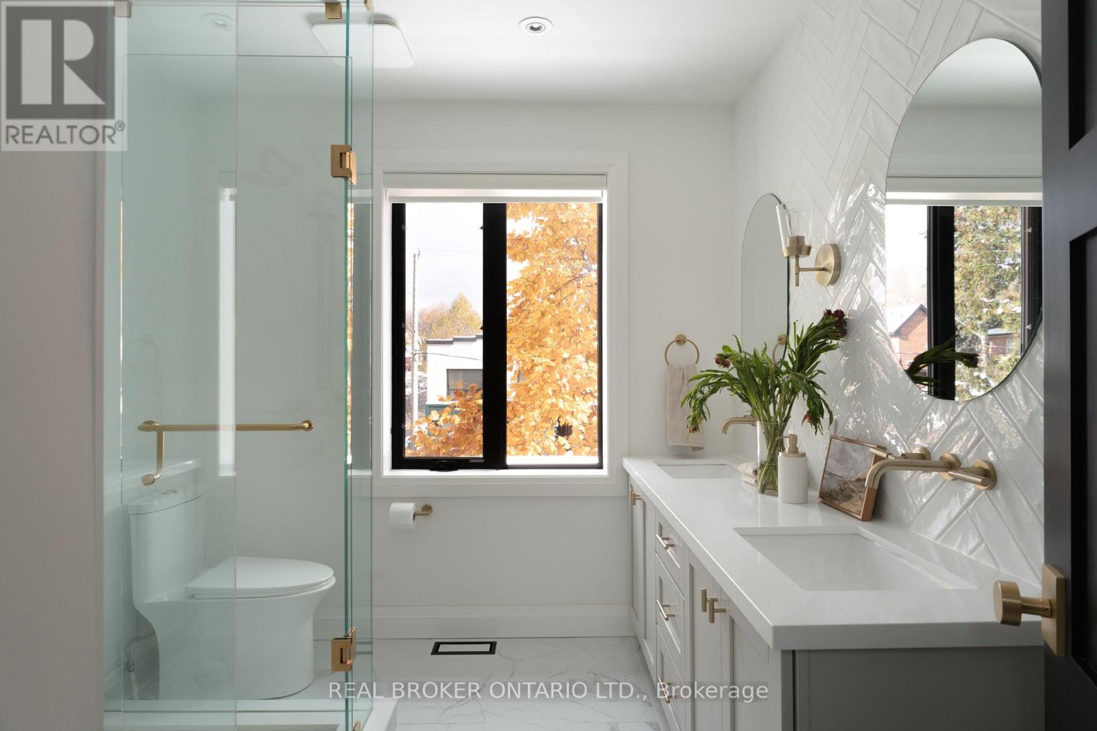 104 Greenlaw Avenue, Toronto, Ontario  M6H 3V5 - Photo 23 - W12538862