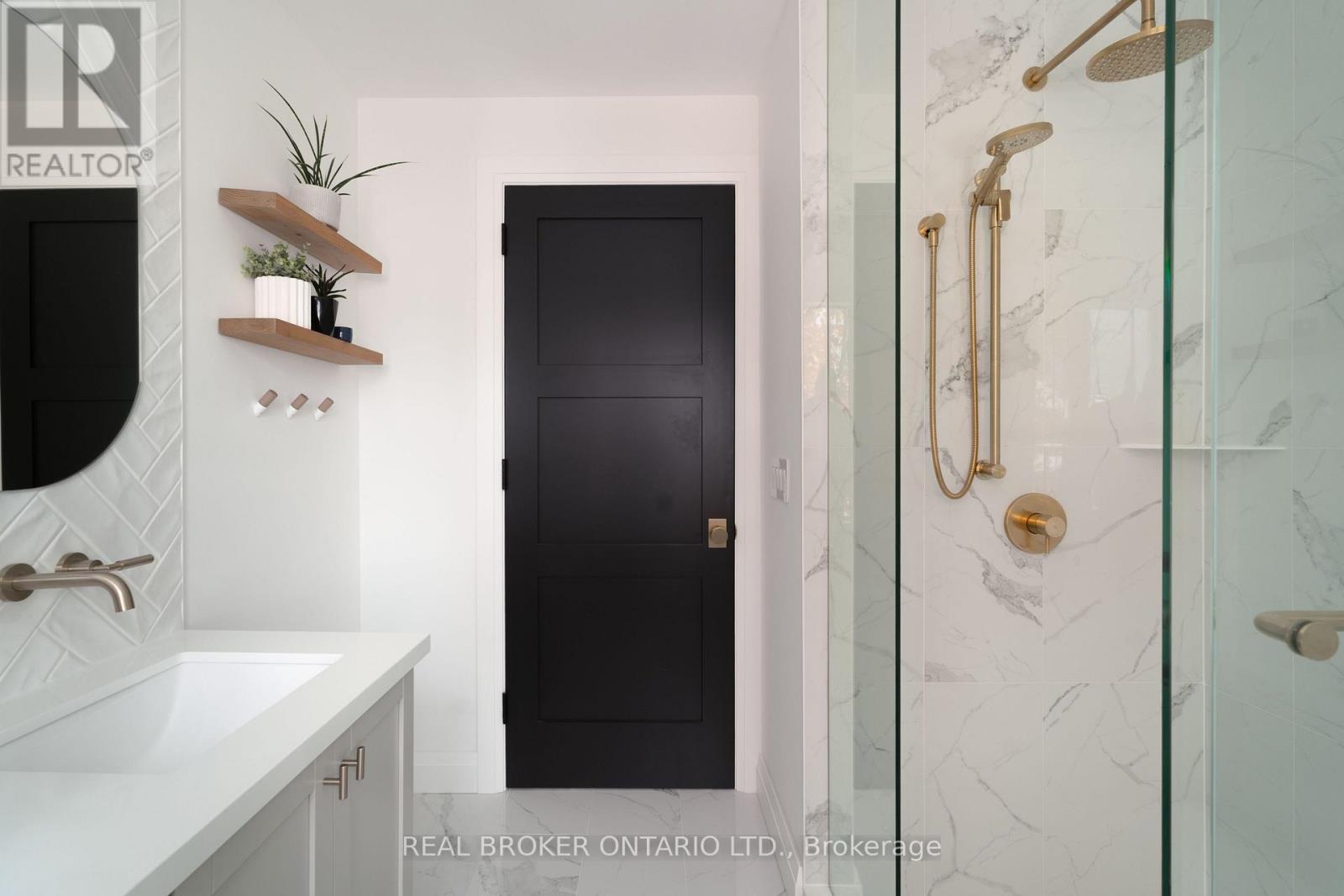 104 Greenlaw Avenue, Toronto, Ontario  M6H 3V5 - Photo 24 - W12538862