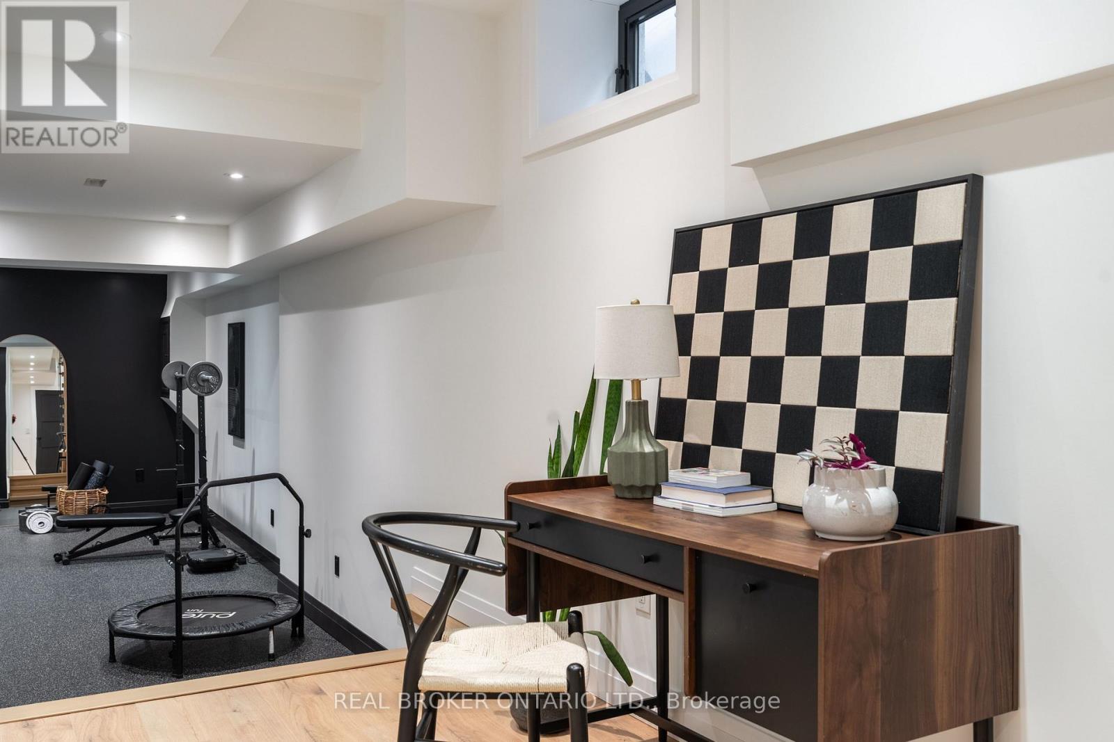 104 Greenlaw Avenue, Toronto, Ontario  M6H 3V5 - Photo 26 - W12538862