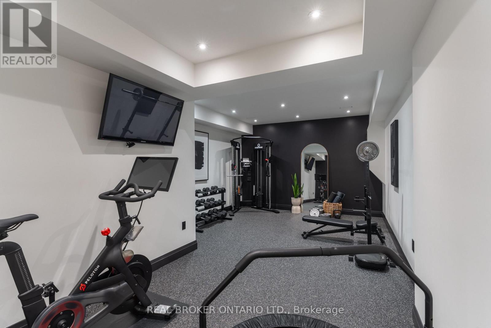 104 Greenlaw Avenue, Toronto, Ontario  M6H 3V5 - Photo 28 - W12538862