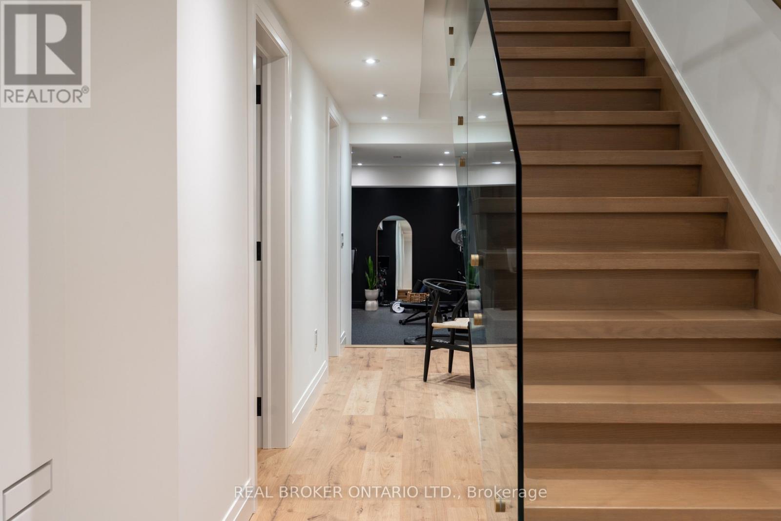 104 Greenlaw Avenue, Toronto, Ontario  M6H 3V5 - Photo 31 - W12538862