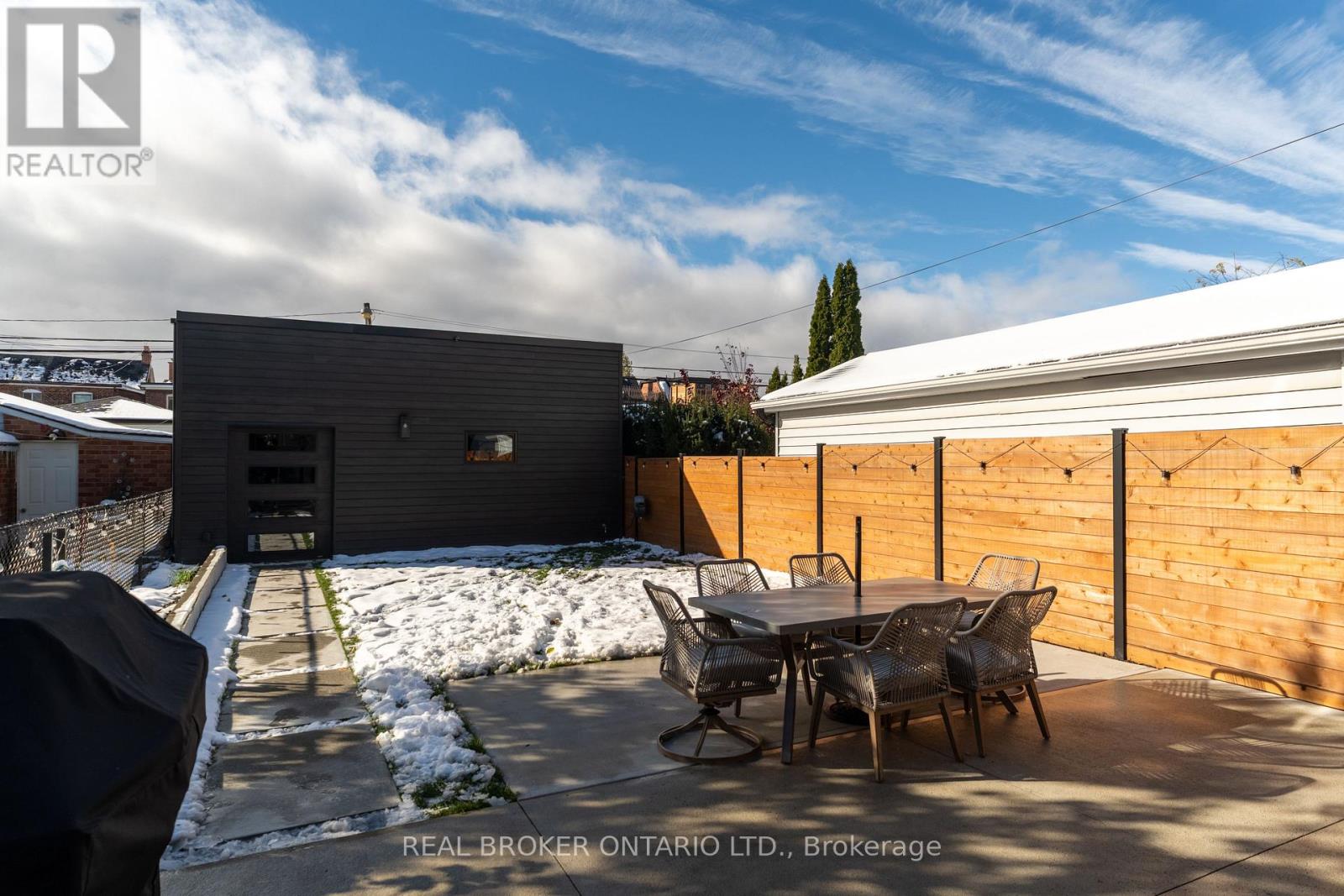 104 Greenlaw Avenue, Toronto, Ontario  M6H 3V5 - Photo 36 - W12538862