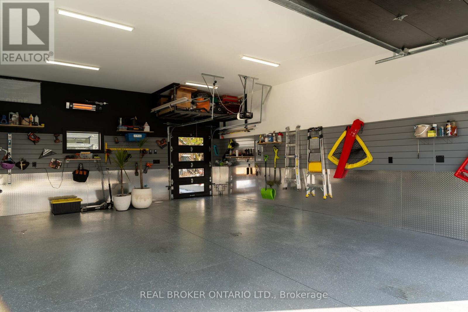 104 Greenlaw Avenue, Toronto, Ontario  M6H 3V5 - Photo 37 - W12538862