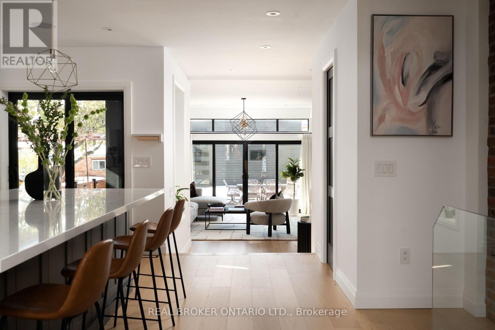 104 Greenlaw Avenue, Toronto, Ontario  M6H 3V5 - Photo 9 - W12538862