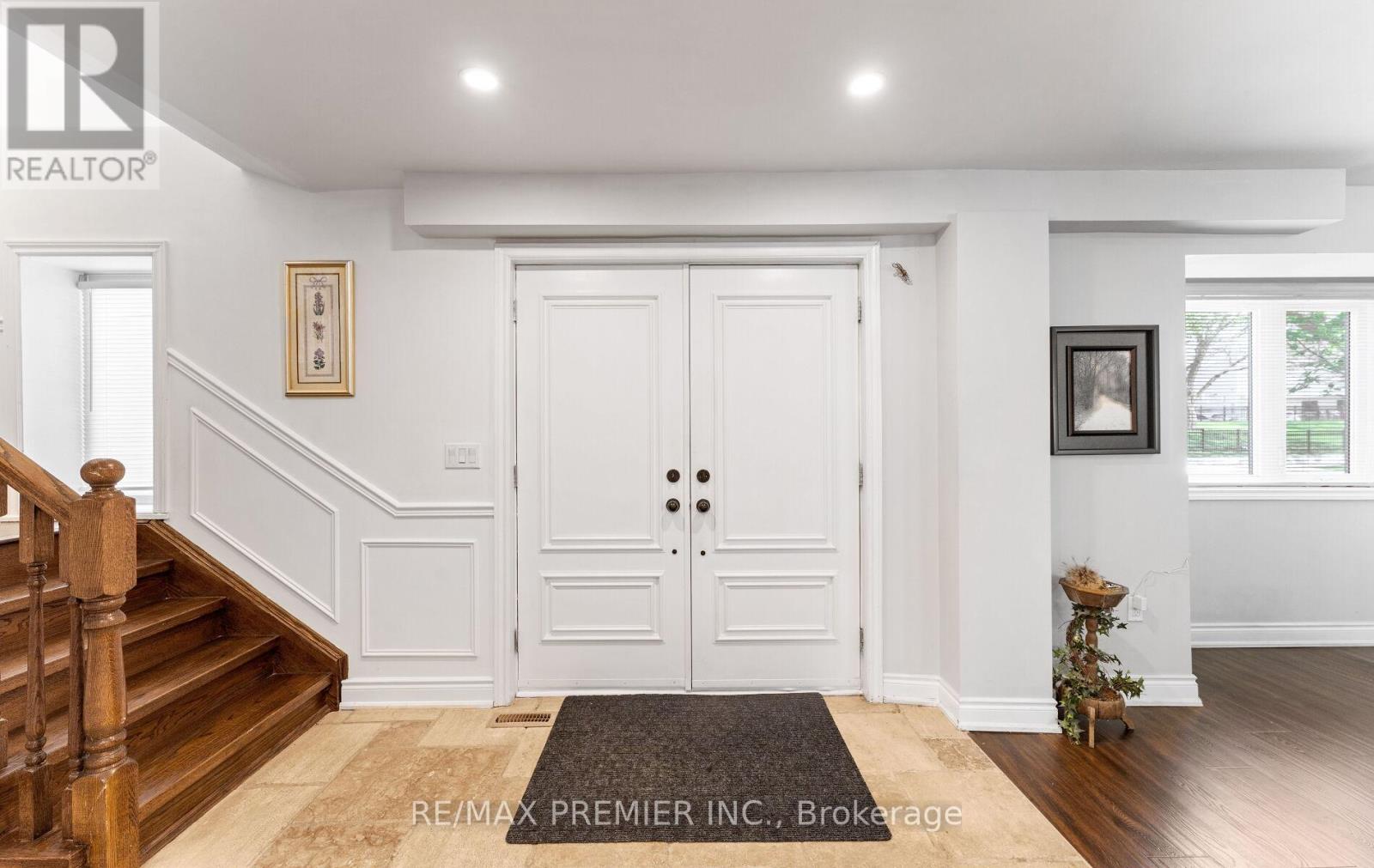 21 Yvonne Avenue, Toronto, Ontario  M3L 1C8 - Photo 3 - W12538878