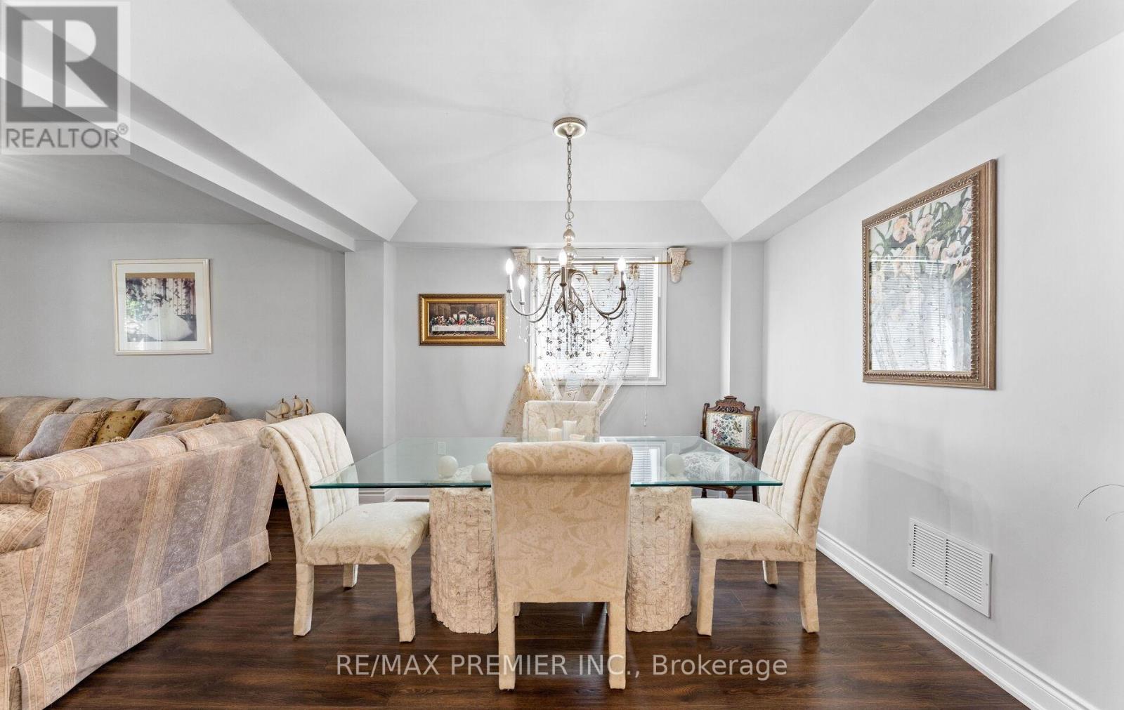 21 Yvonne Avenue, Toronto, Ontario  M3L 1C8 - Photo 7 - W12538878