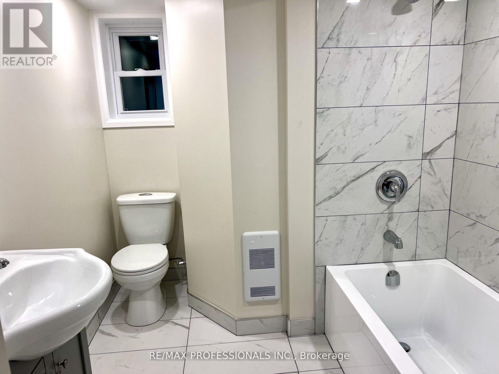 155b Jane Street, Toronto, Ontario  M6S 3Y8 - Photo 10 - W12538916