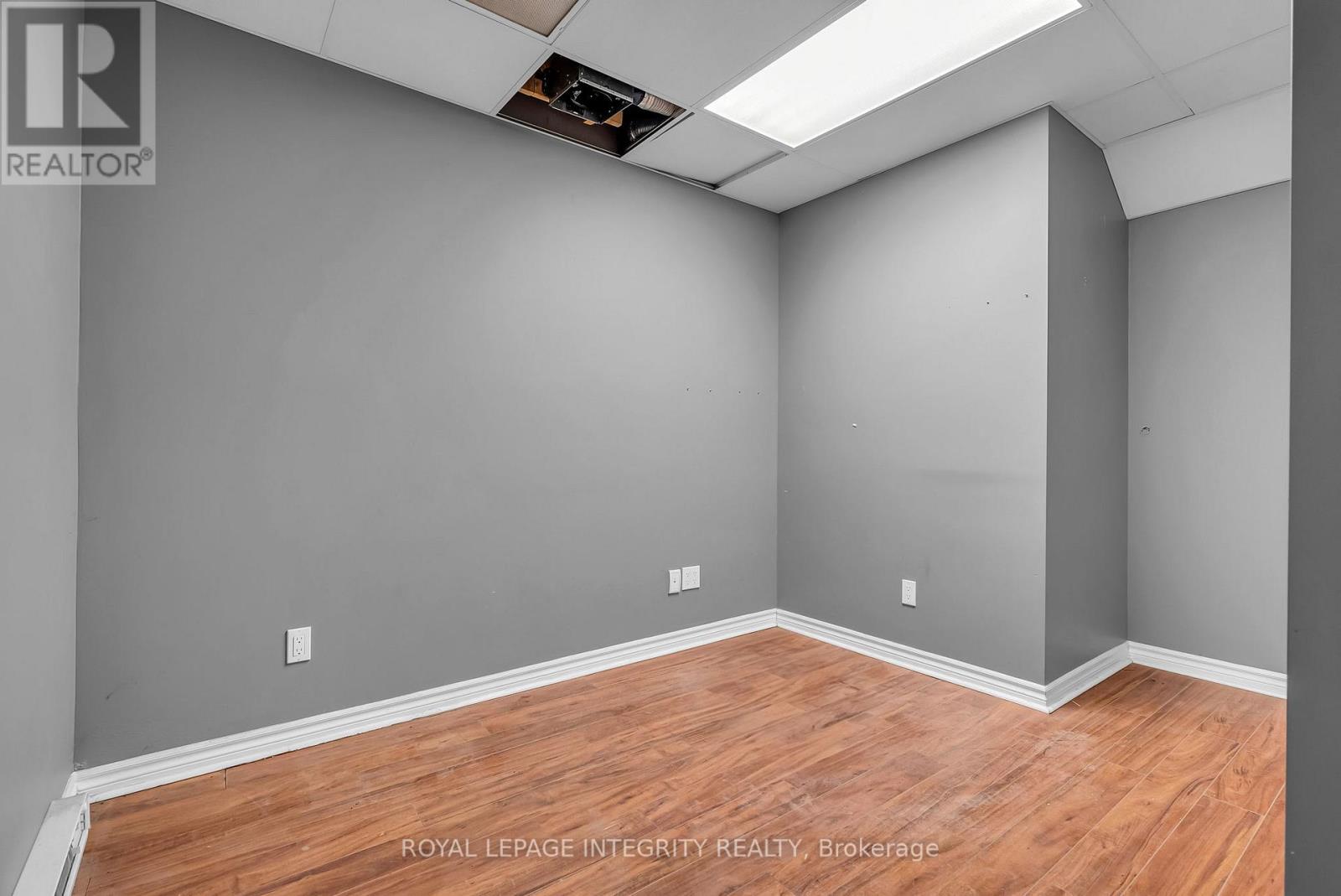 16 - 3205 Swansea Crescent, Ottawa, Ontario  K1G 3W5 - Photo 9 - X12538950