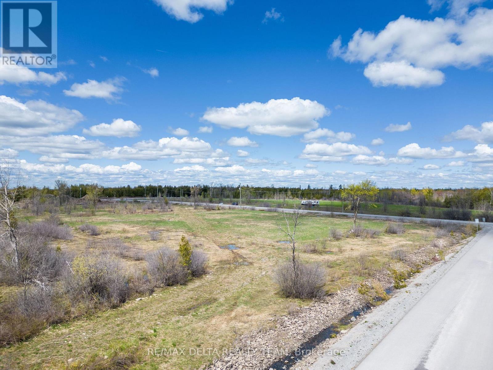 7910 Iveson Drive, Ottawa, Ontario  K0A 2P0 - Photo 2 - X12538952