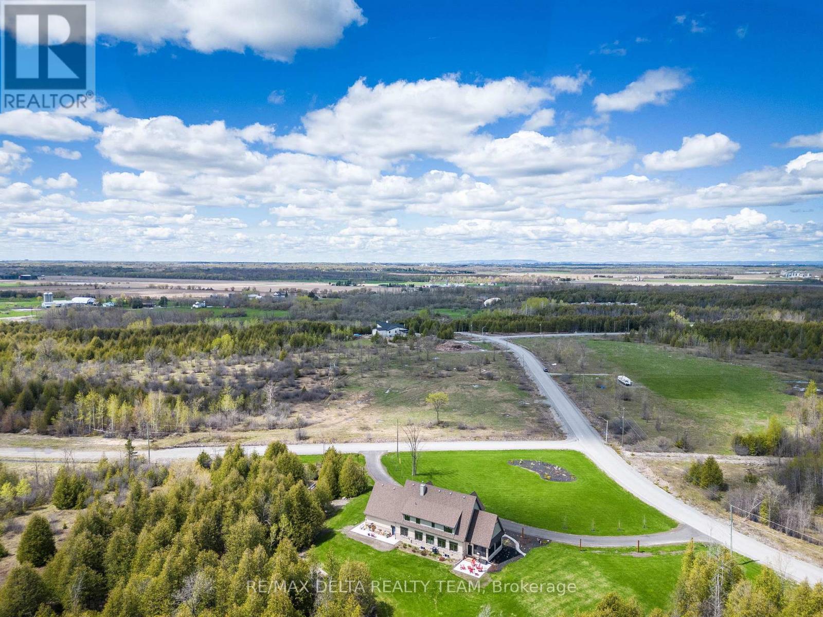 7910 Iveson Drive, Ottawa, Ontario  K0A 2P0 - Photo 6 - X12538952