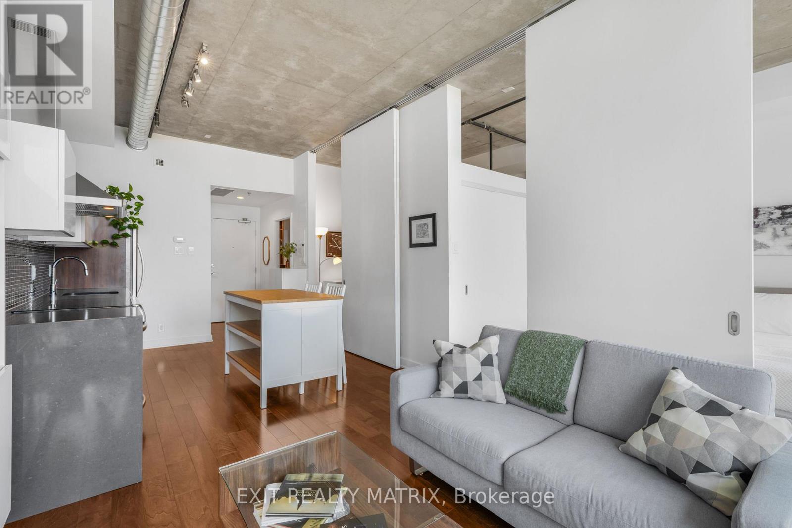 749 - 340 Mcleod Street, Ottawa, Ontario K2P 1A4 - Photo 16 - X12538972