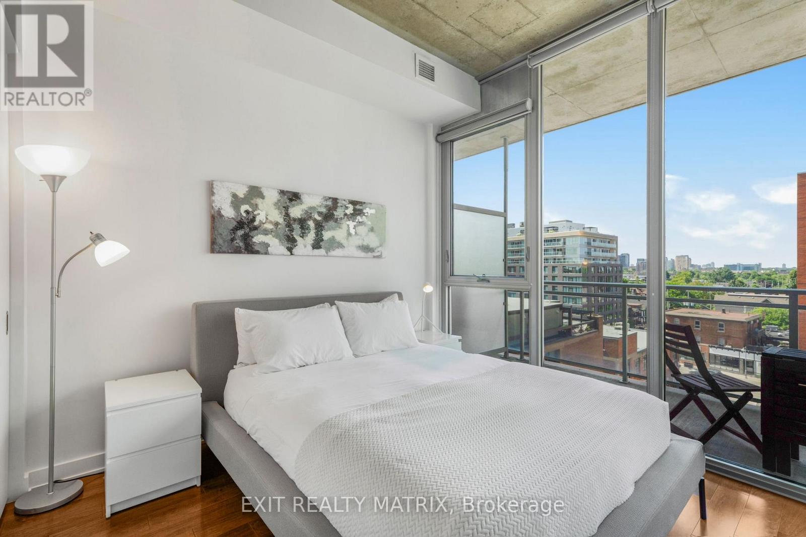 749 - 340 Mcleod Street, Ottawa, Ontario K2P 1A4 - Photo 18 - X12538972