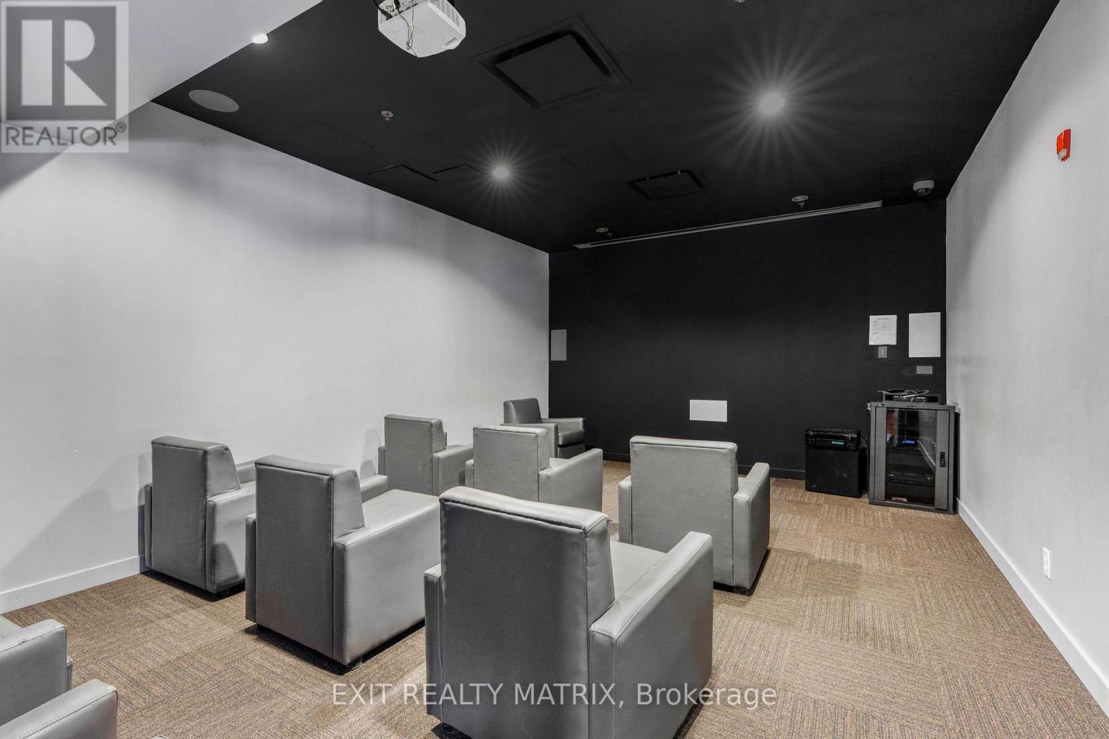 749 - 340 Mcleod Street, Ottawa, Ontario K2P 1A4 - Photo 23 - X12538972