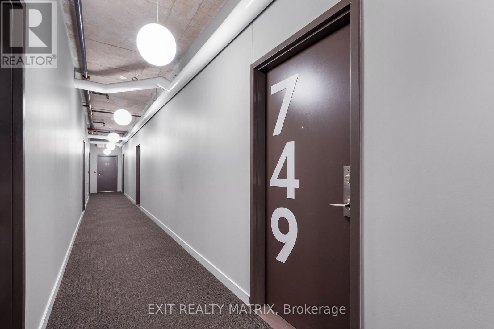 749 - 340 Mcleod Street, Ottawa, Ontario K2P 1A4 - Photo 5 - X12538972