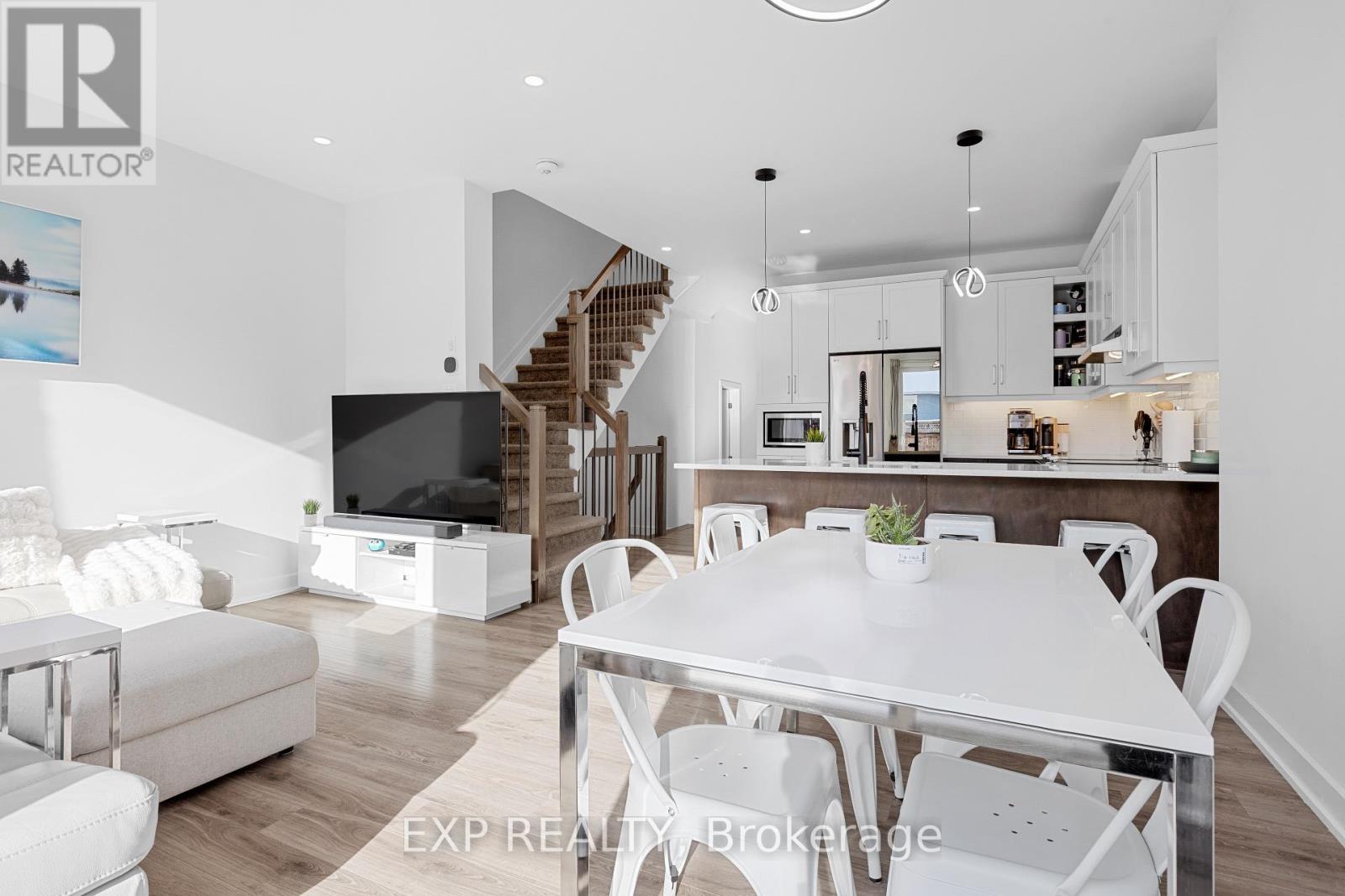 12 Charles Street, Carleton Place, Ontario  K7C 2Y1 - Photo 11 - X12538994