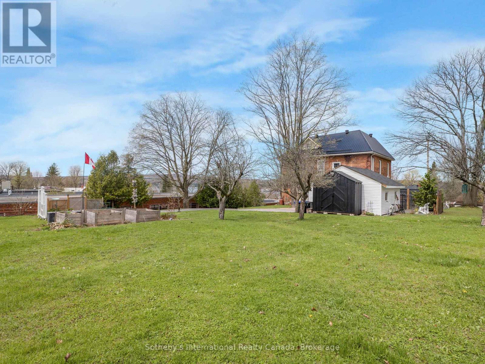 26 Robert Street E, Penetanguishene, Ontario  L9M 1K7 - Photo 44 - S12134452