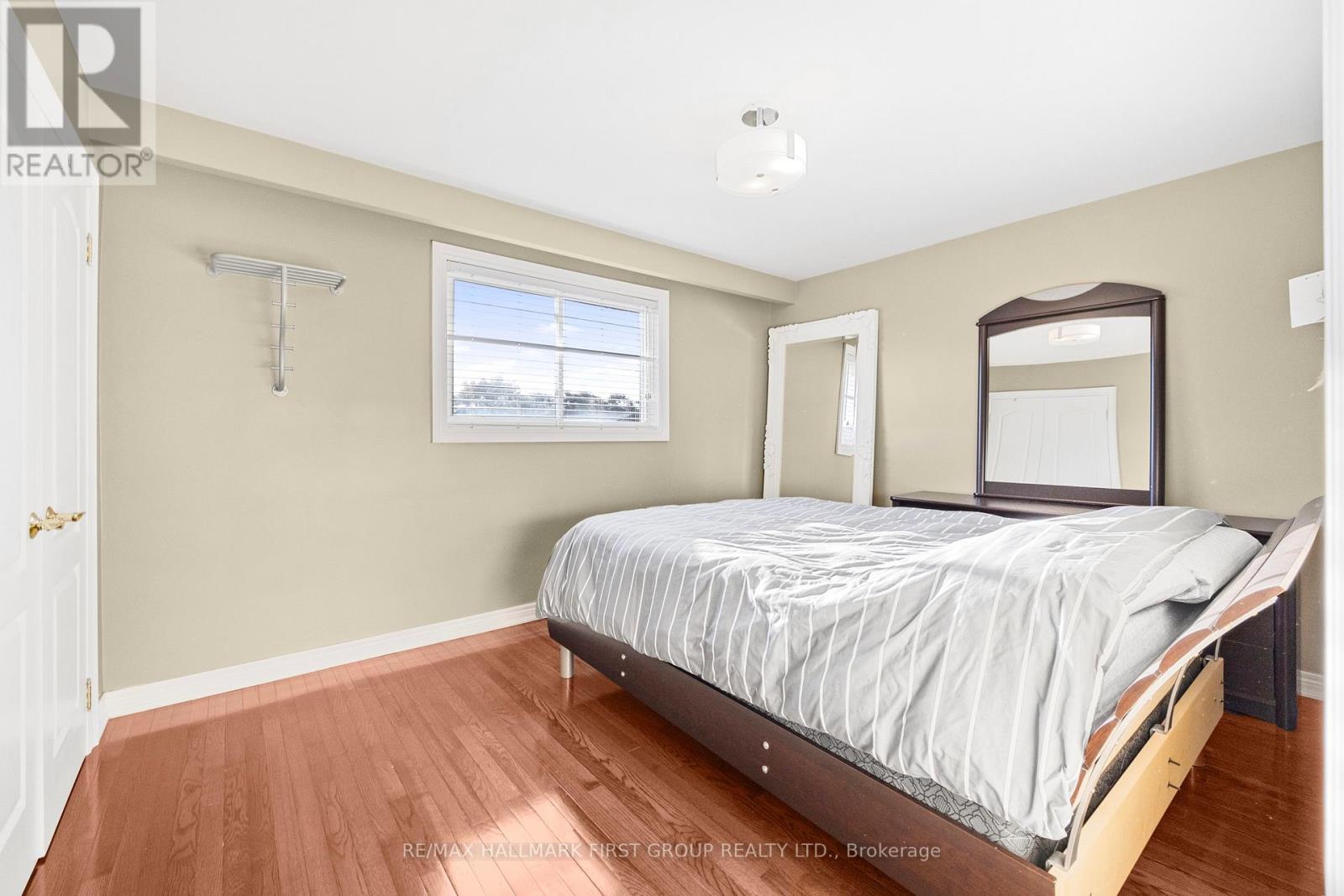 154 Fairglen Avenue, Toronto, Ontario  M1W 1B1 - Photo 19 - E12441084