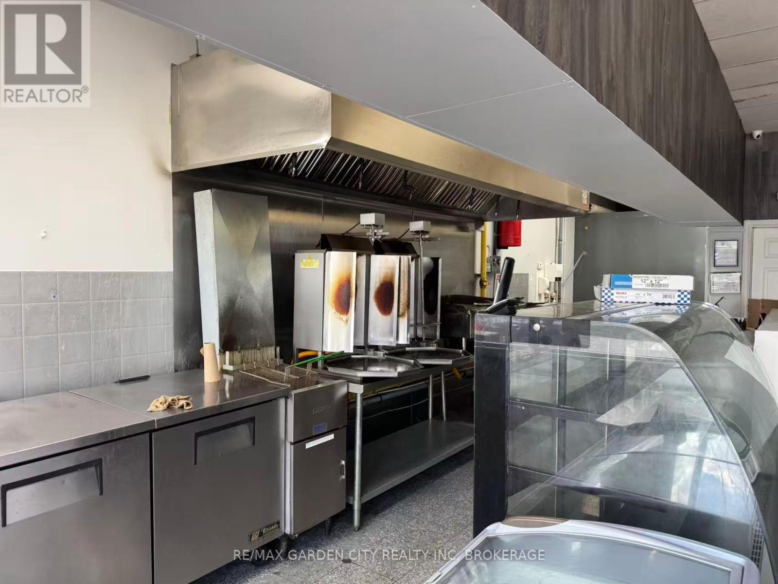 5&6 - 595 CARLTON STREET, St. Catharines, Ontario