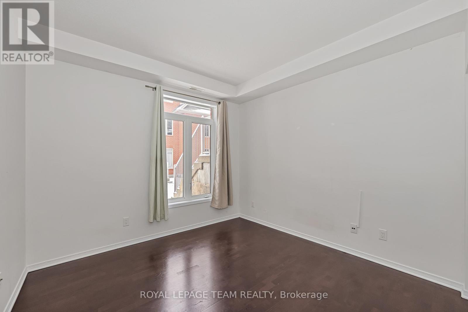 B - 250 Meilleur Private, Ottawa, Ontario  K1L 0A3 - Photo 10 - X12416181