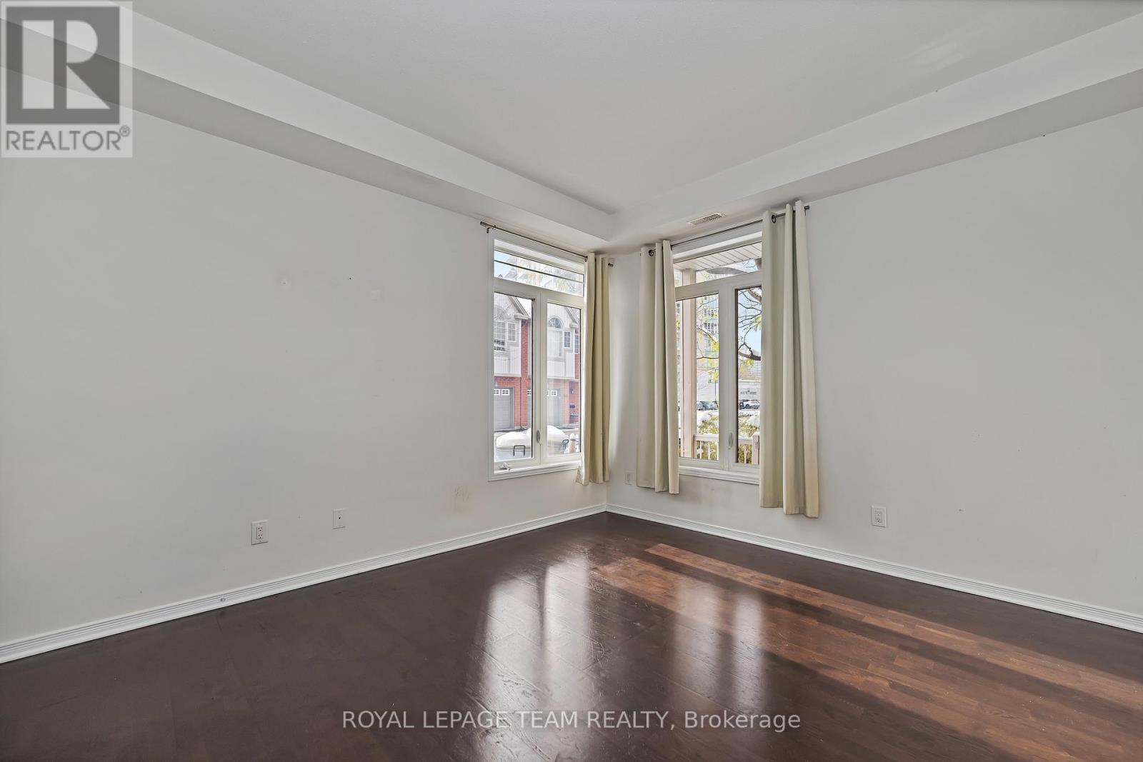 B - 250 Meilleur Private, Ottawa, Ontario  K1L 0A3 - Photo 15 - X12416181