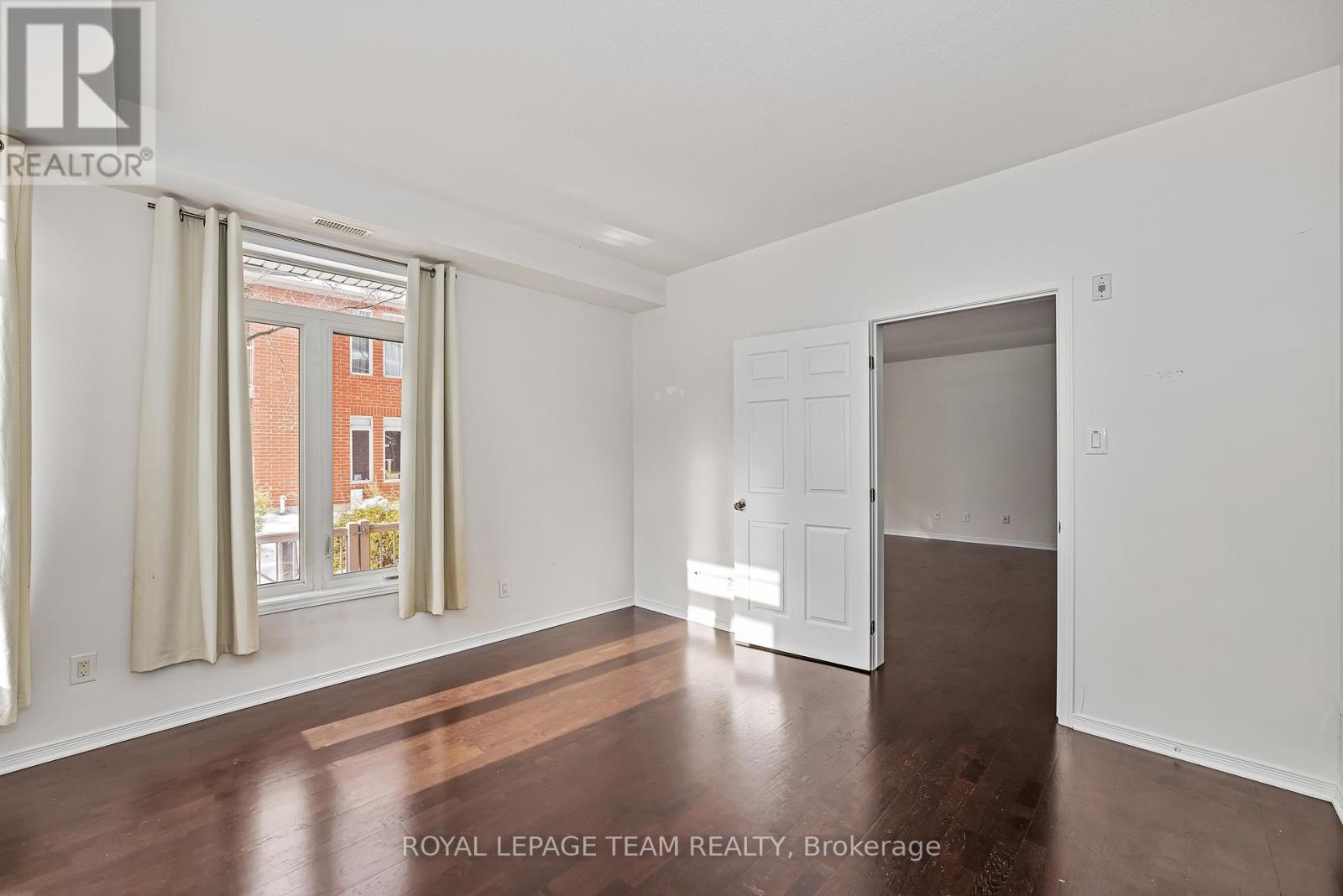 B - 250 Meilleur Private, Ottawa, Ontario  K1L 0A3 - Photo 16 - X12416181