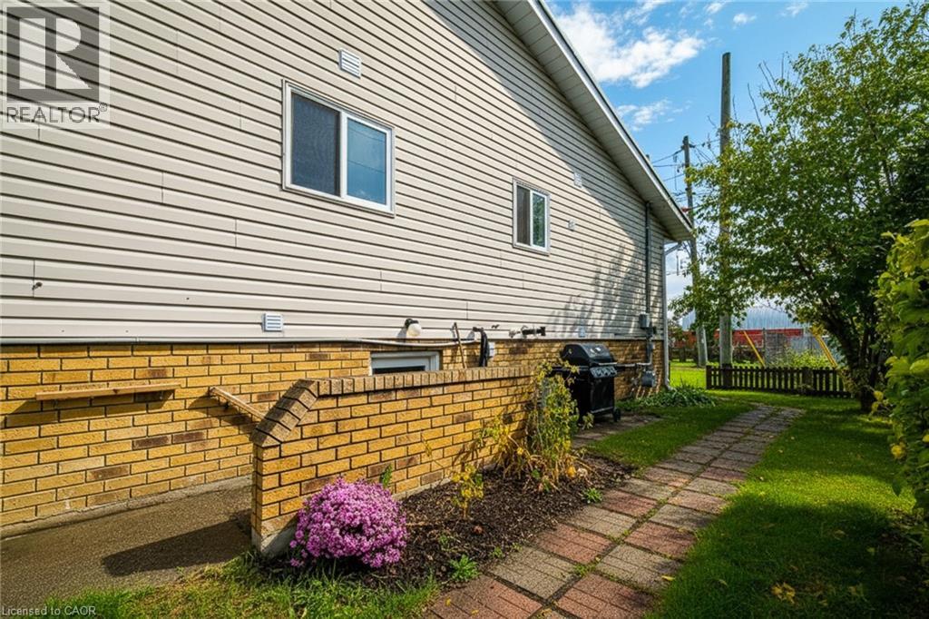 103 S Vine Street S, St. Catharines, Ontario  L2R 3Y3 - Photo 5 - 40787908