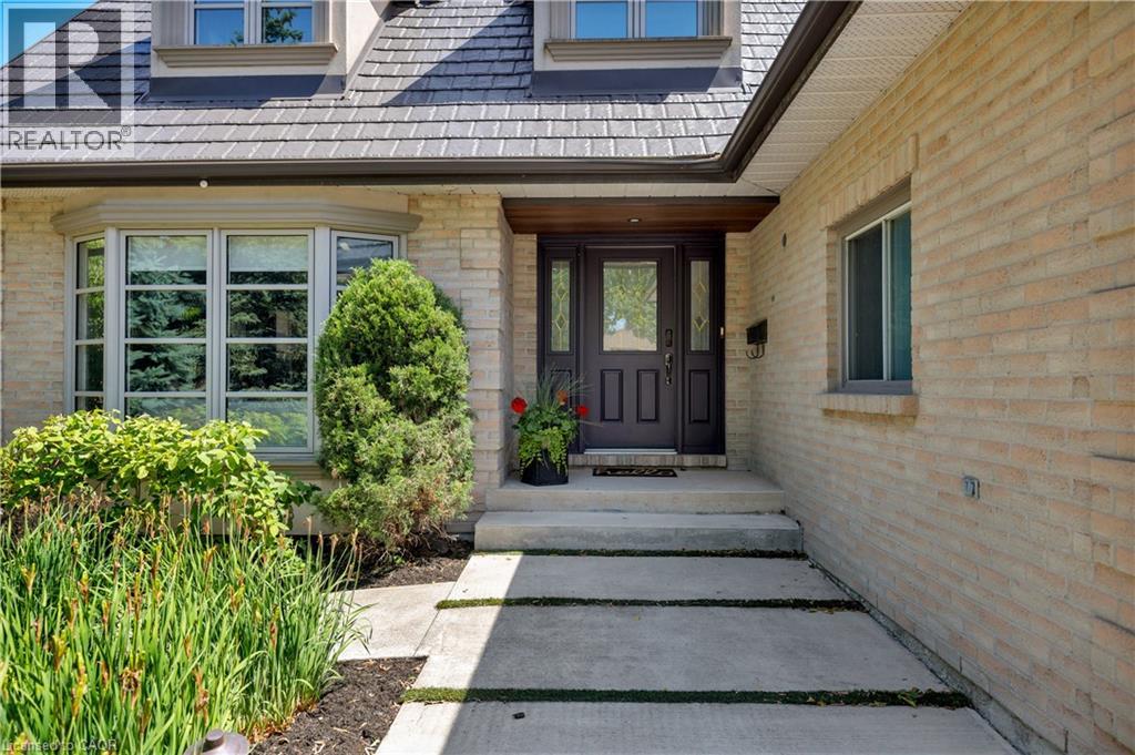 262 Mary Street, Oakville, Ontario  L6K 3V4 - Photo 3 - 40787805