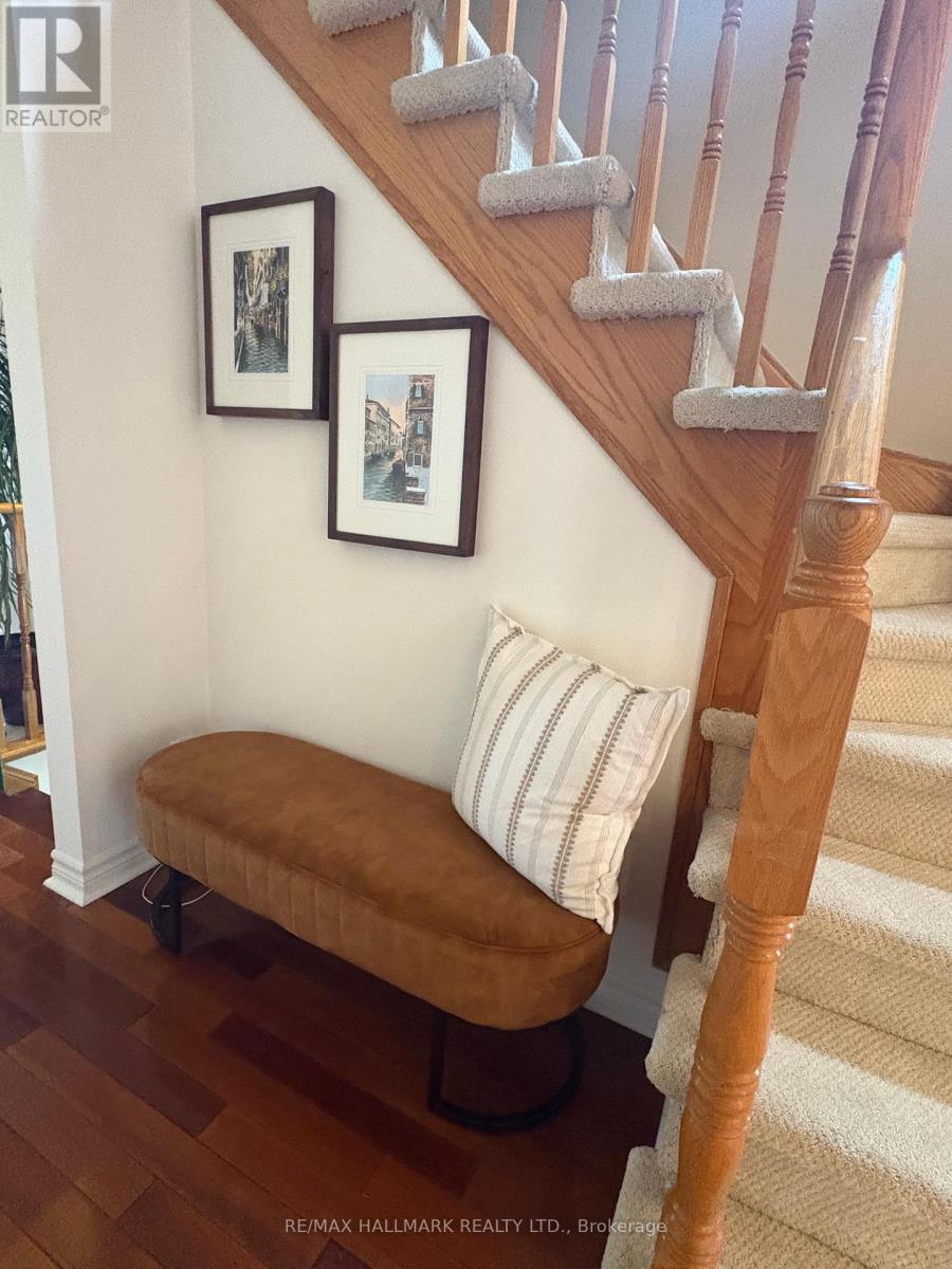 21 Brooks Avenue, Aurora, Ontario  L4G 7W2 - Photo 6 - N12458968