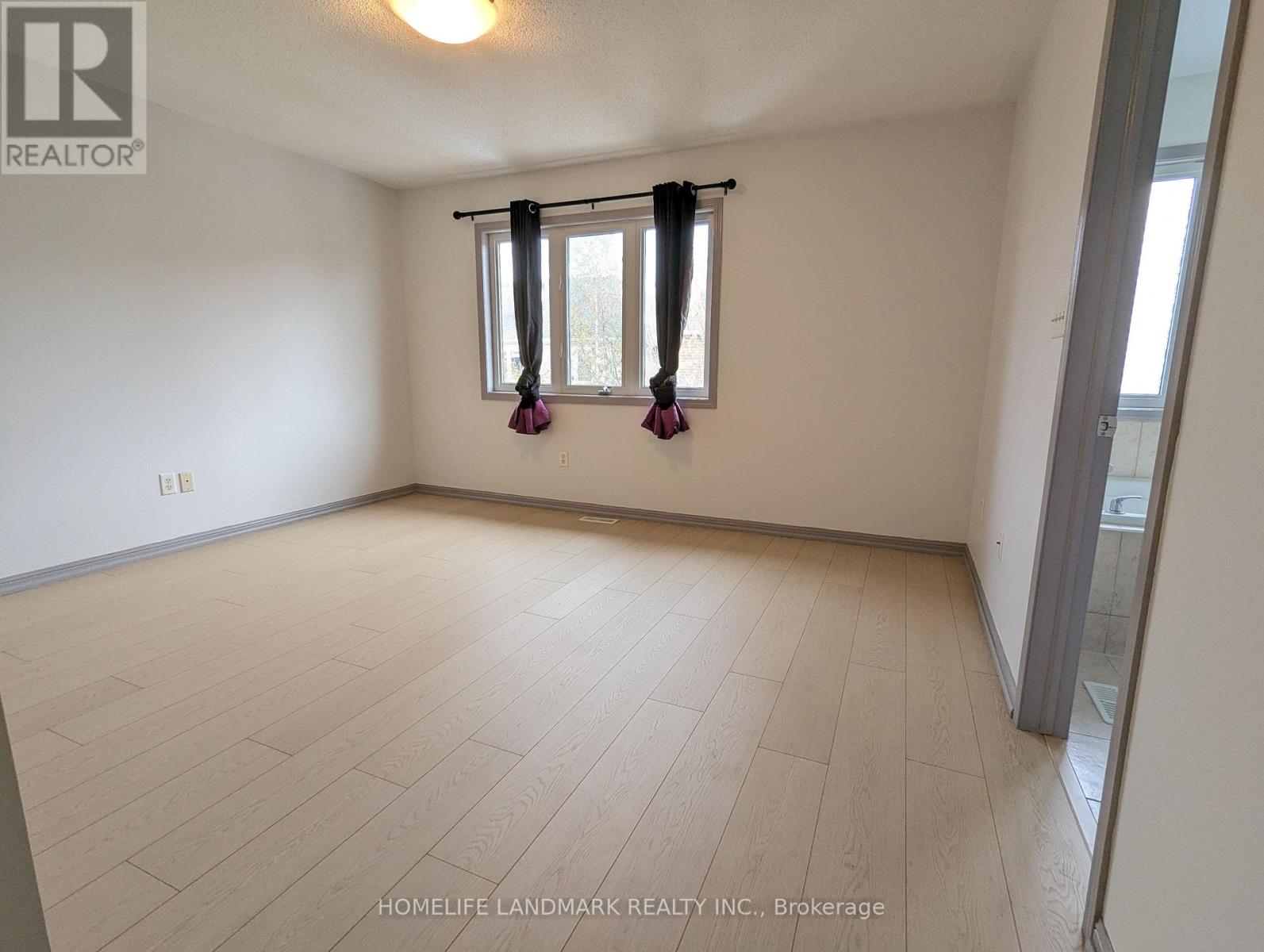 27 Walter Sangster Road, Whitchurch-Stouffville, Ontario  L4A 0J5 - Photo 15 - N12516972