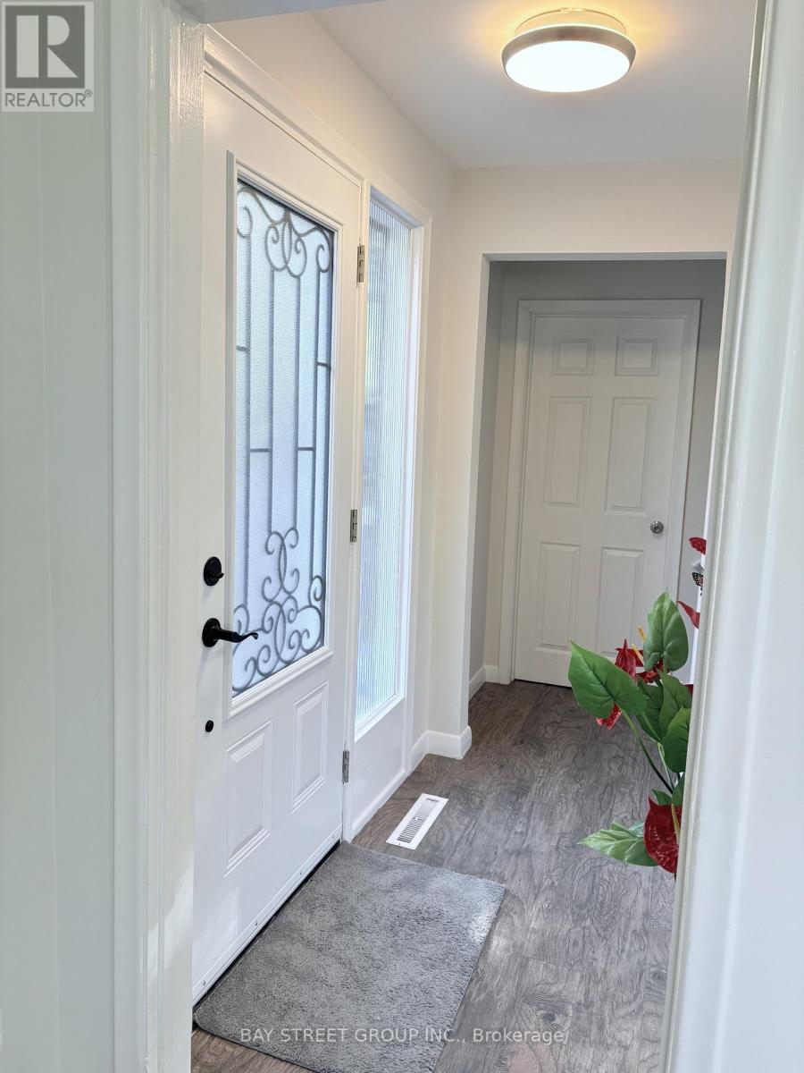 2175 Wiseman Court, Mississauga, Ontario  L5J 1P3 - Photo 5 - W12449872