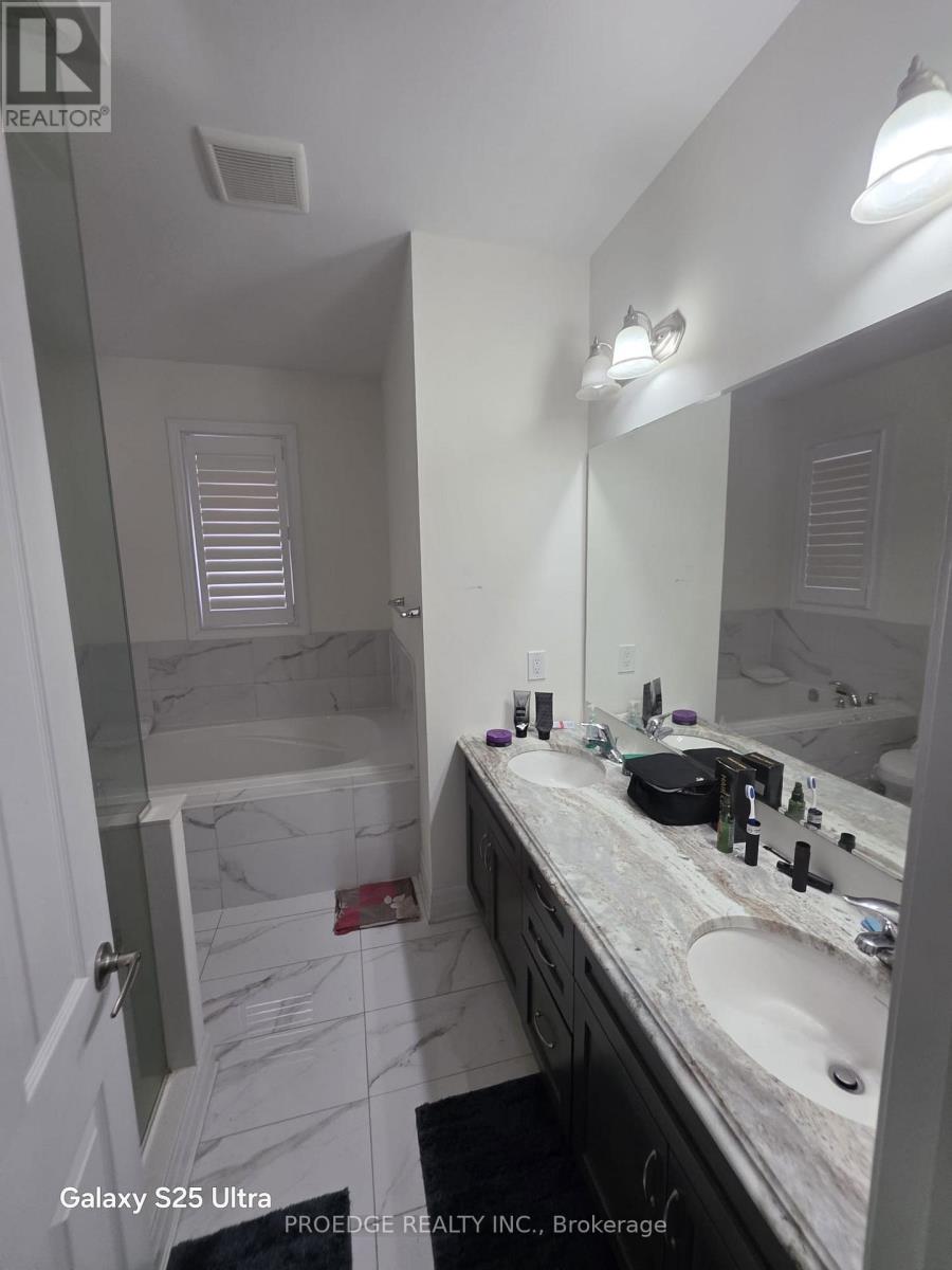 15 Troyer Street N, Brampton, Ontario  L7A 4T4 - Photo 7 - W12501316