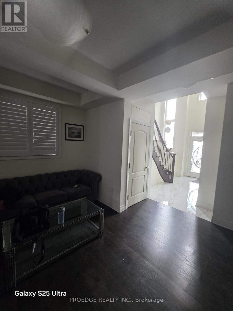 15 Troyer Street N, Brampton, Ontario  L7A 4T4 - Photo 2 - W12501316