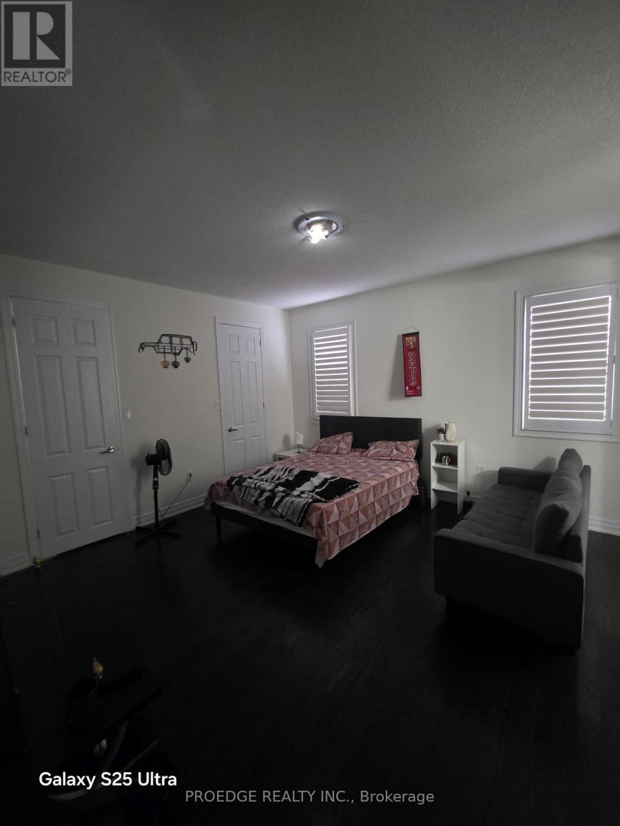 15 Troyer Street N, Brampton, Ontario  L7A 4T4 - Photo 8 - W12501316