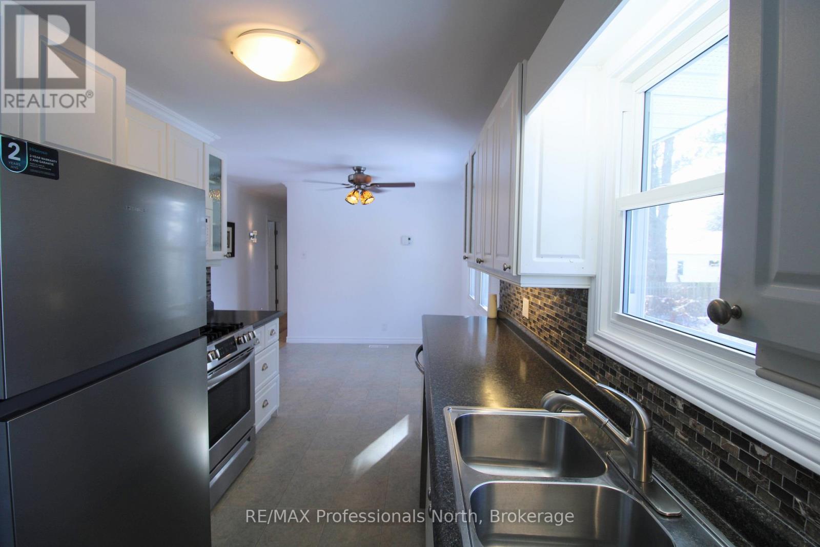 346 Highview Drive, Huntsville, Ontario  P1H 1C1 - Photo 12 - X12534326