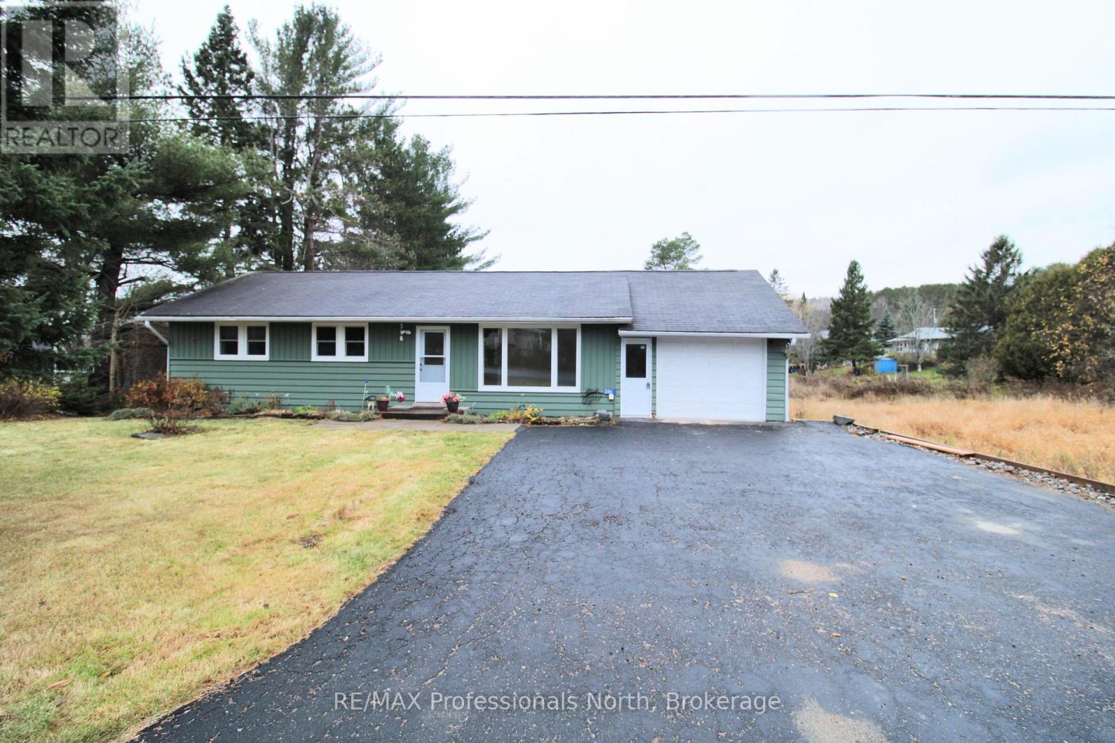 346 Highview Drive, Huntsville, Ontario  P1H 1C1 - Photo 2 - X12534326