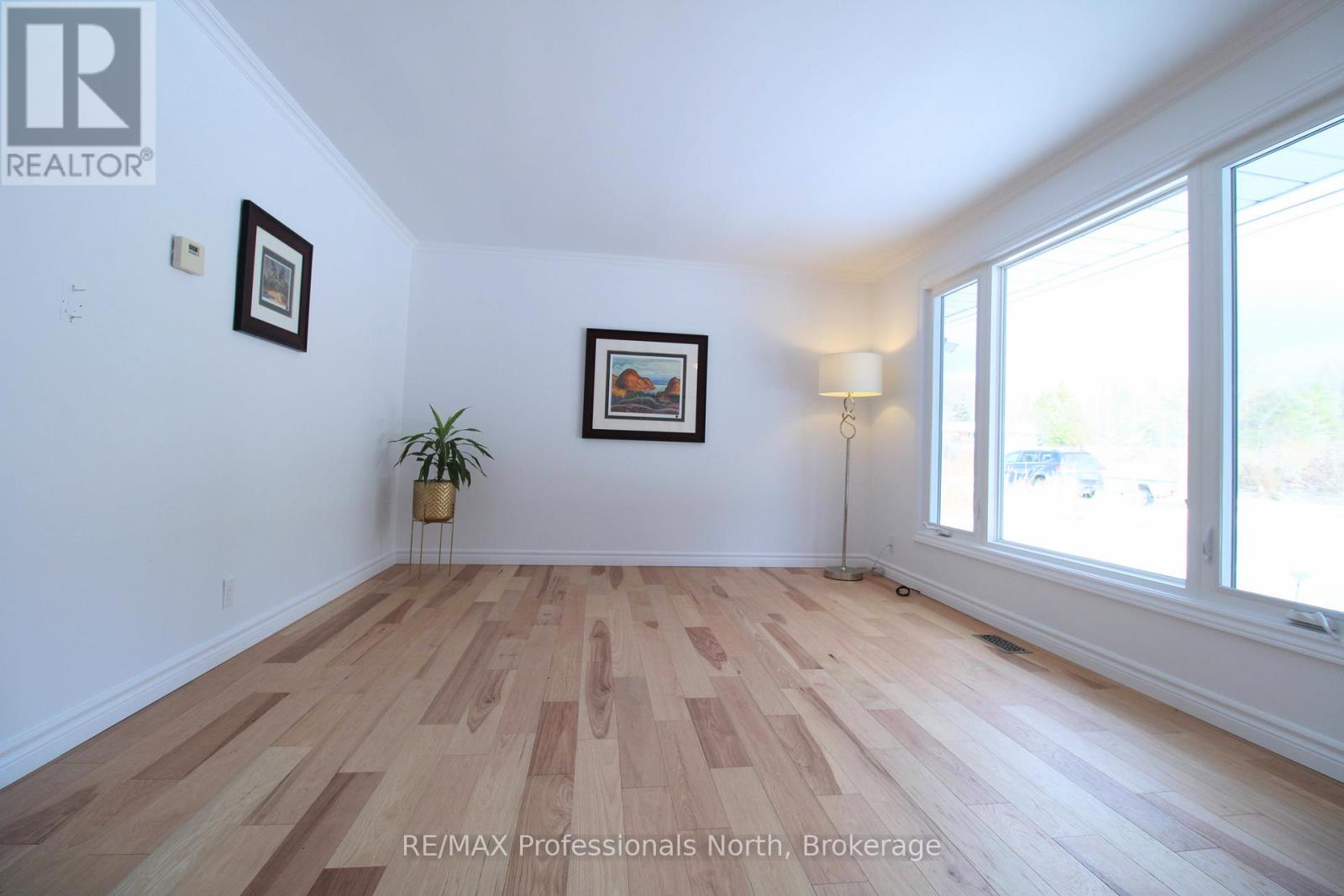 346 Highview Drive, Huntsville, Ontario  P1H 1C1 - Photo 8 - X12534326