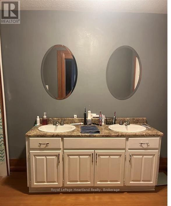 84 Albert Street, Central Huron, Ontario  N0M 1L0 - Photo 5 - X12539028