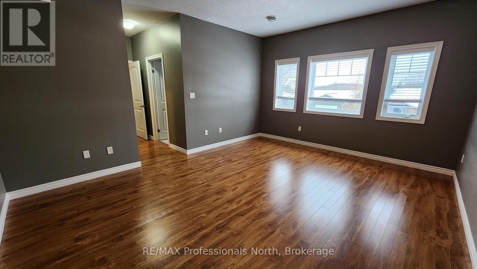 33 Goodwin Drive, Huntsville, Ontario  P1H 2R3 - Photo 18 - X12539064